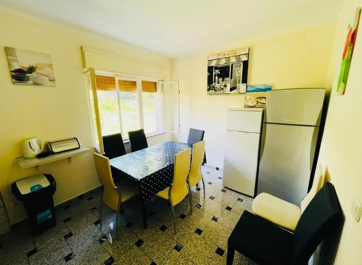 Apartment Tom Dramalj
