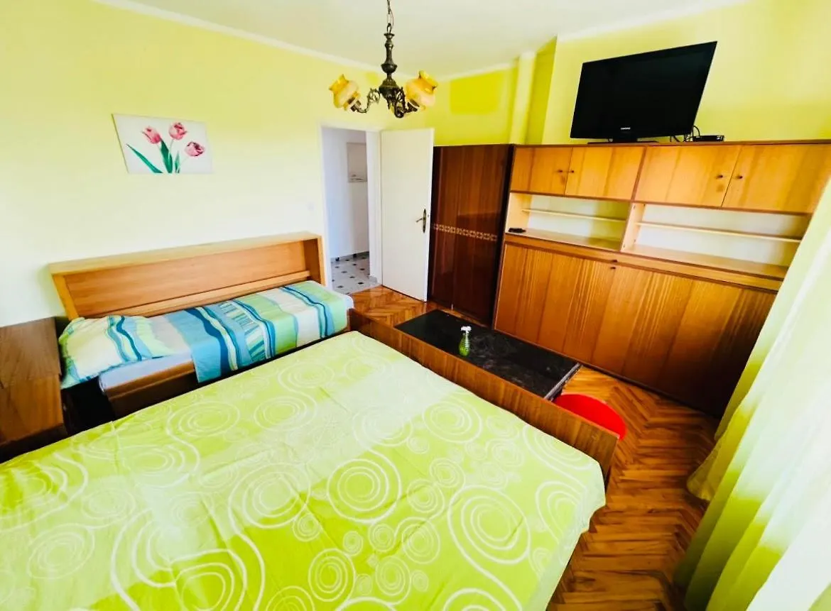 Apartment Tom Dramalj
