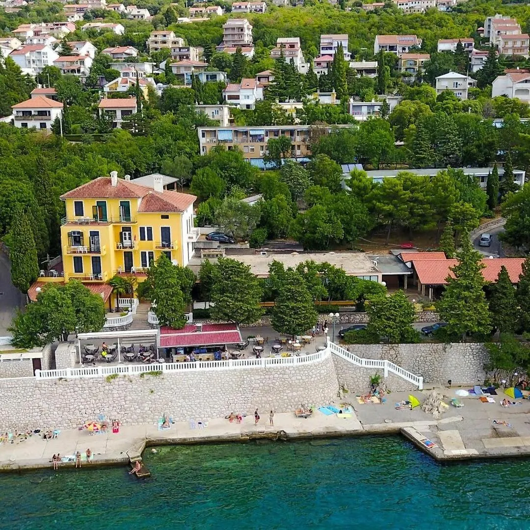 Apartment Tom Dramalj