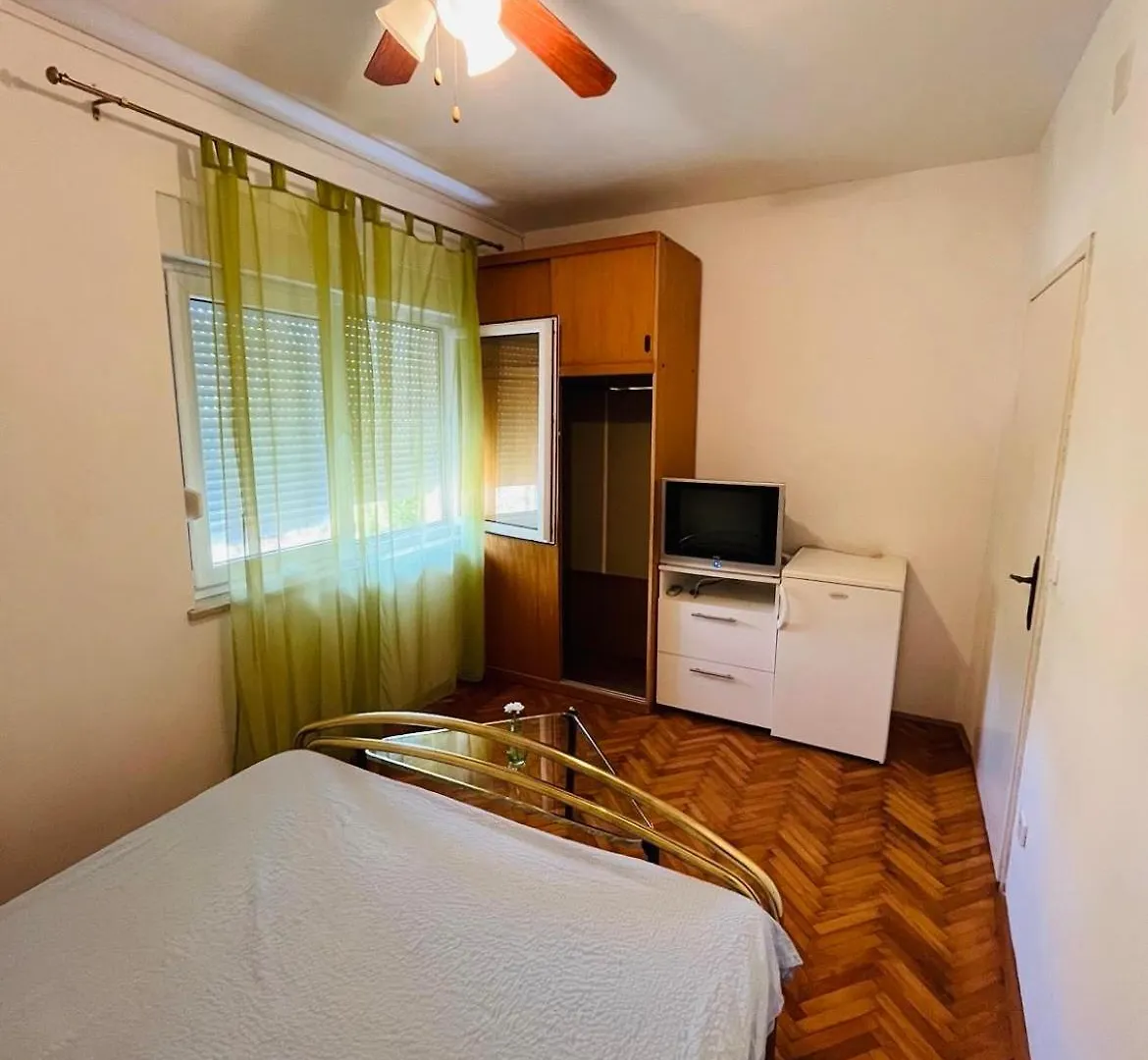 Apartment Tom Dramalj 0*,