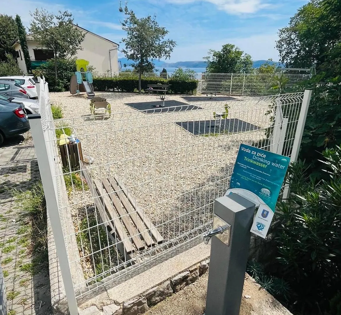 Apartment Tom Dramalj 0*,  Croatia